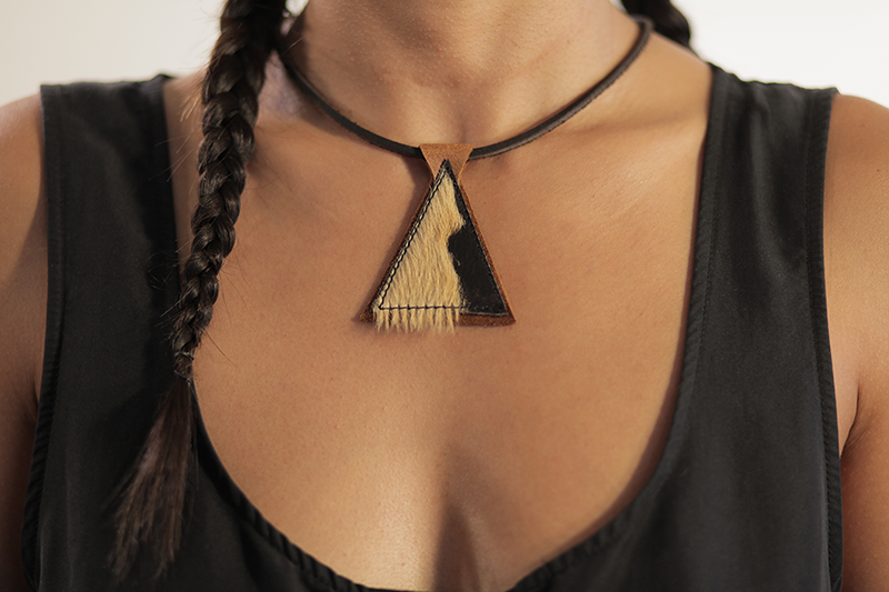 halfs pendant.png