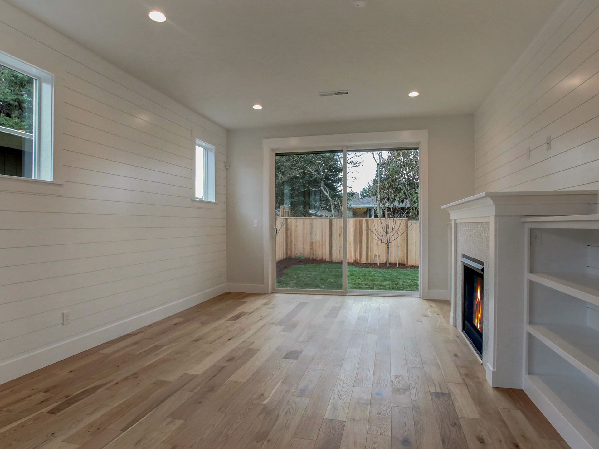 5437 NE 37th Ave - Portland- 05.jpg