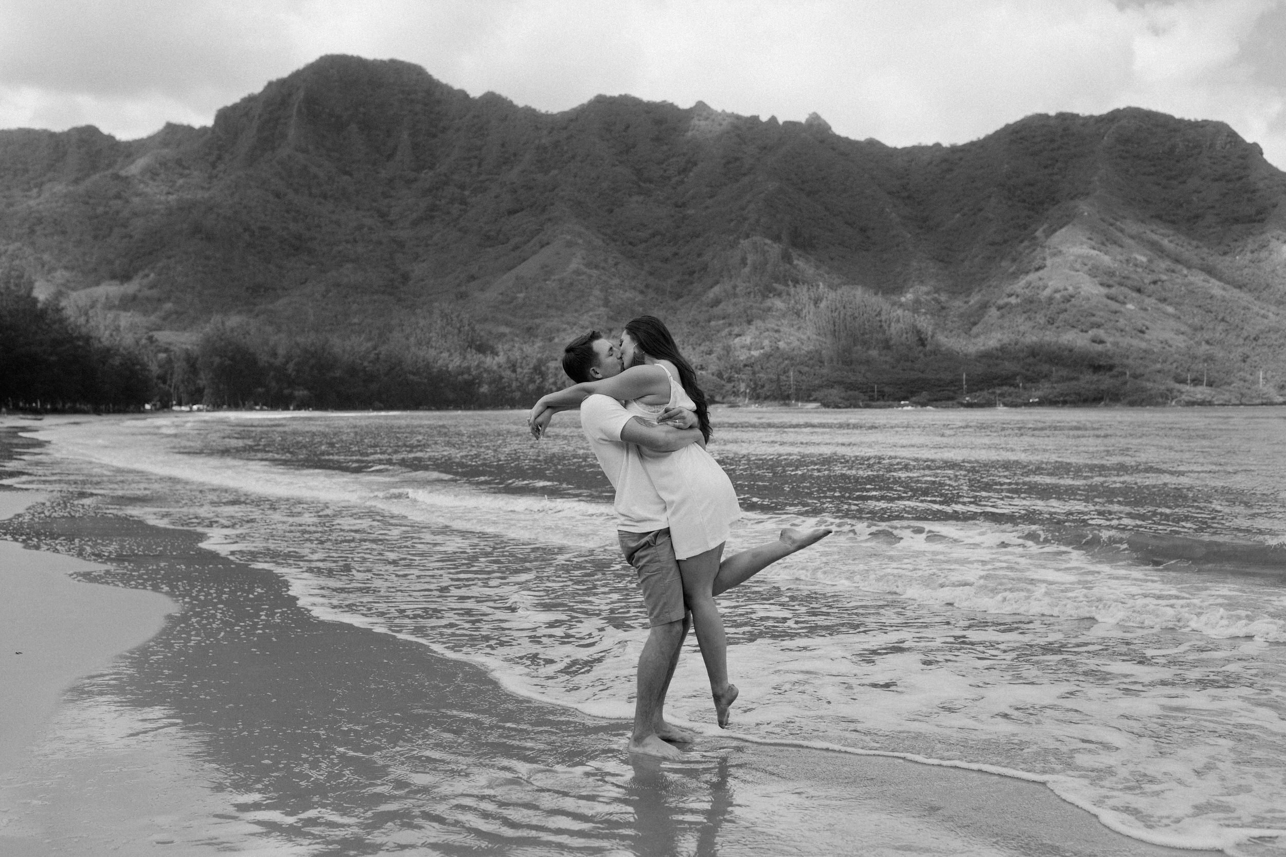 oahu-hawaii-couples-session026.jpg