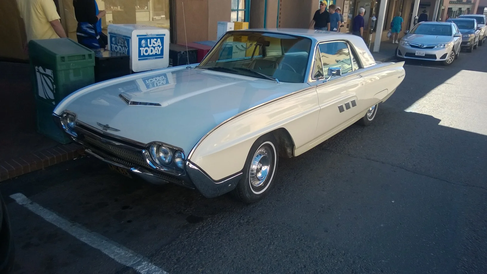 10/3/14 - 1963 T-Bird in Santa Fe