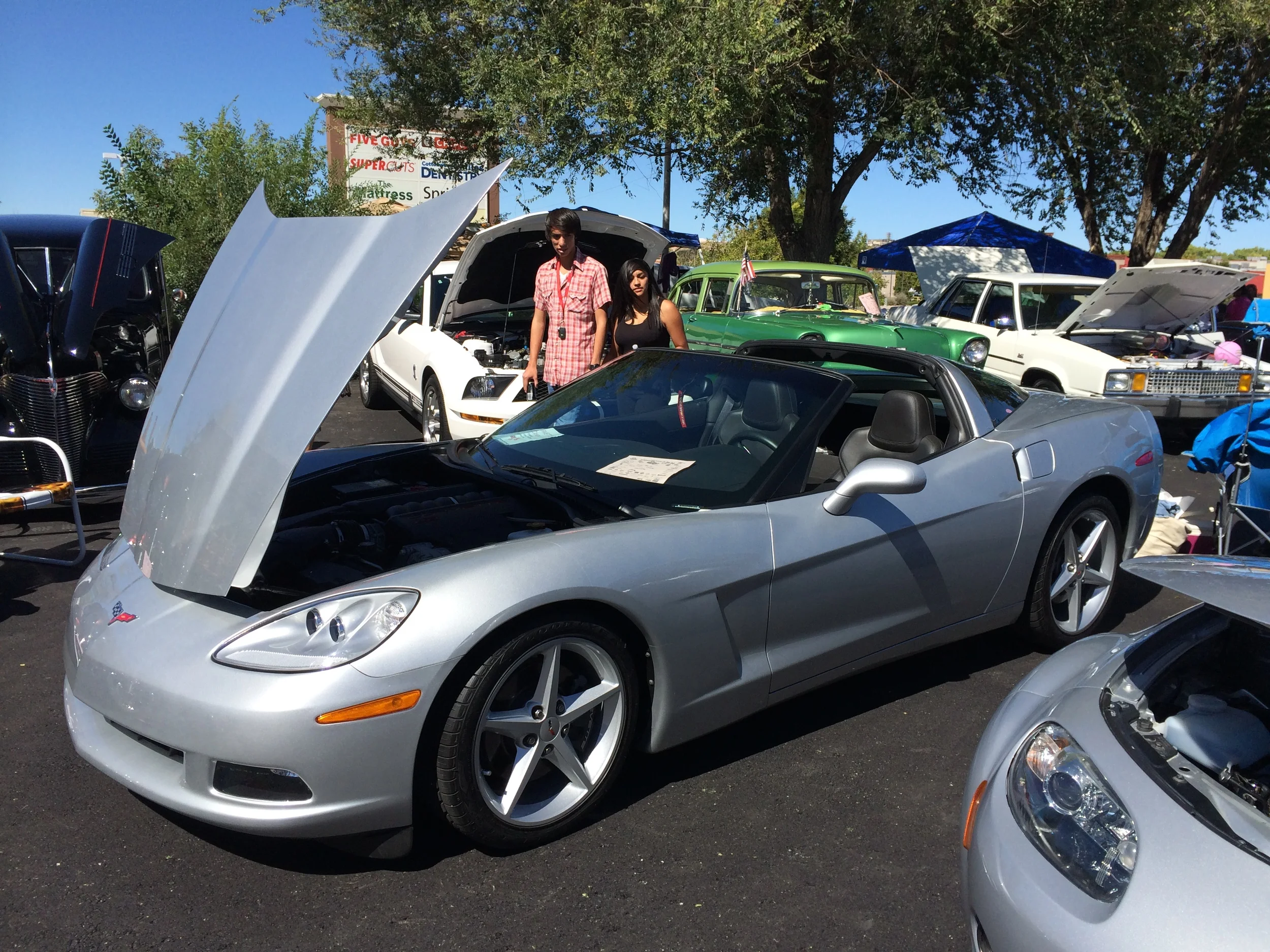 Albuquerque - Parking Lot Car Show