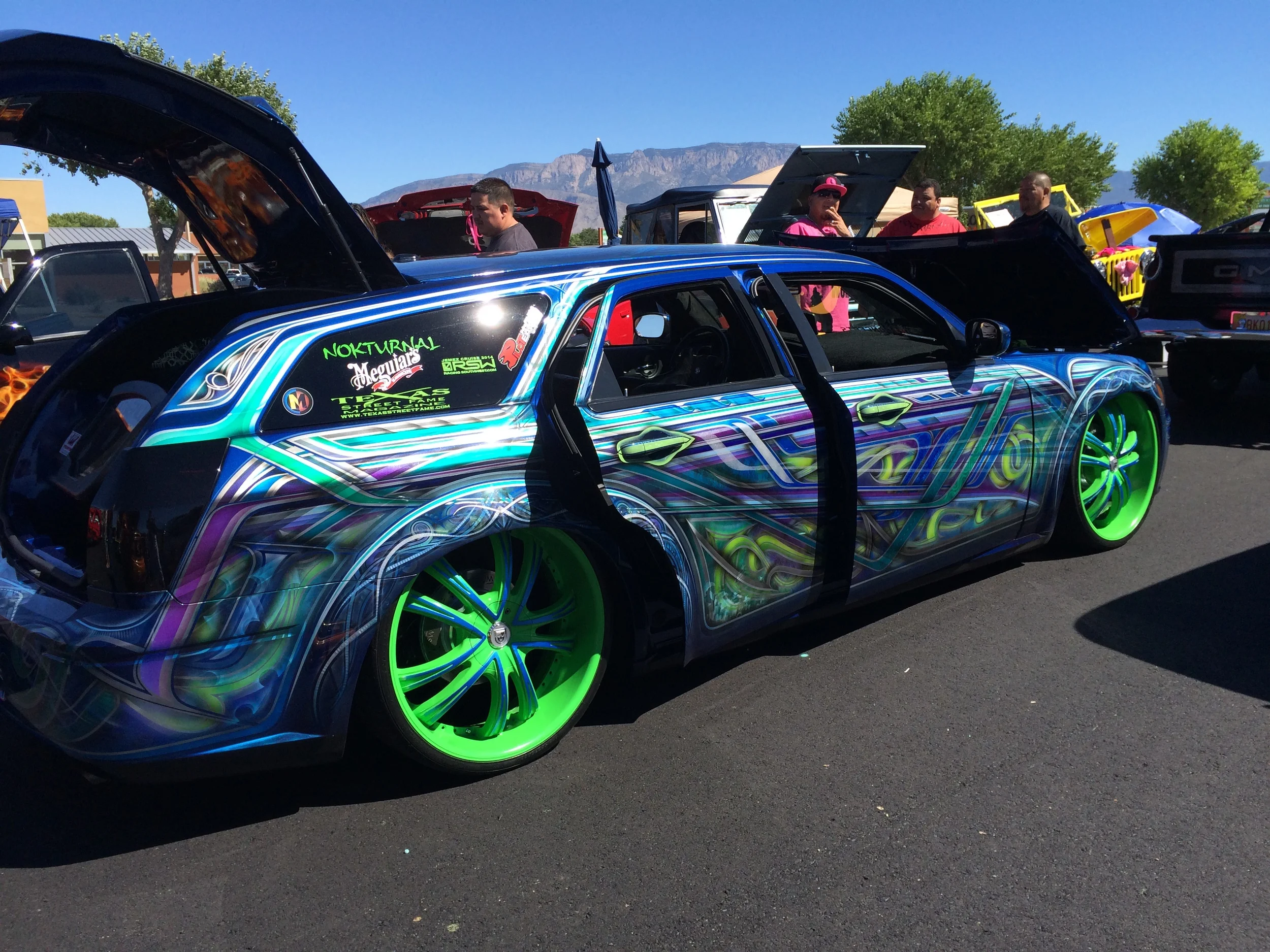 Albuquerque - Parking Lot Car Show