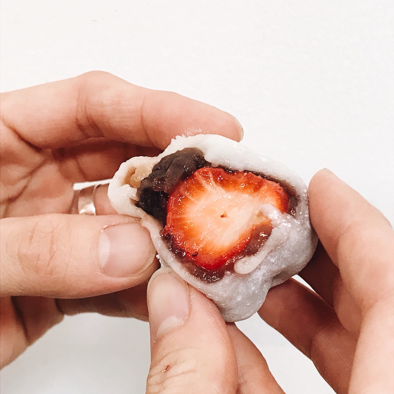 daifuku-mochi-strawberry.jpg
