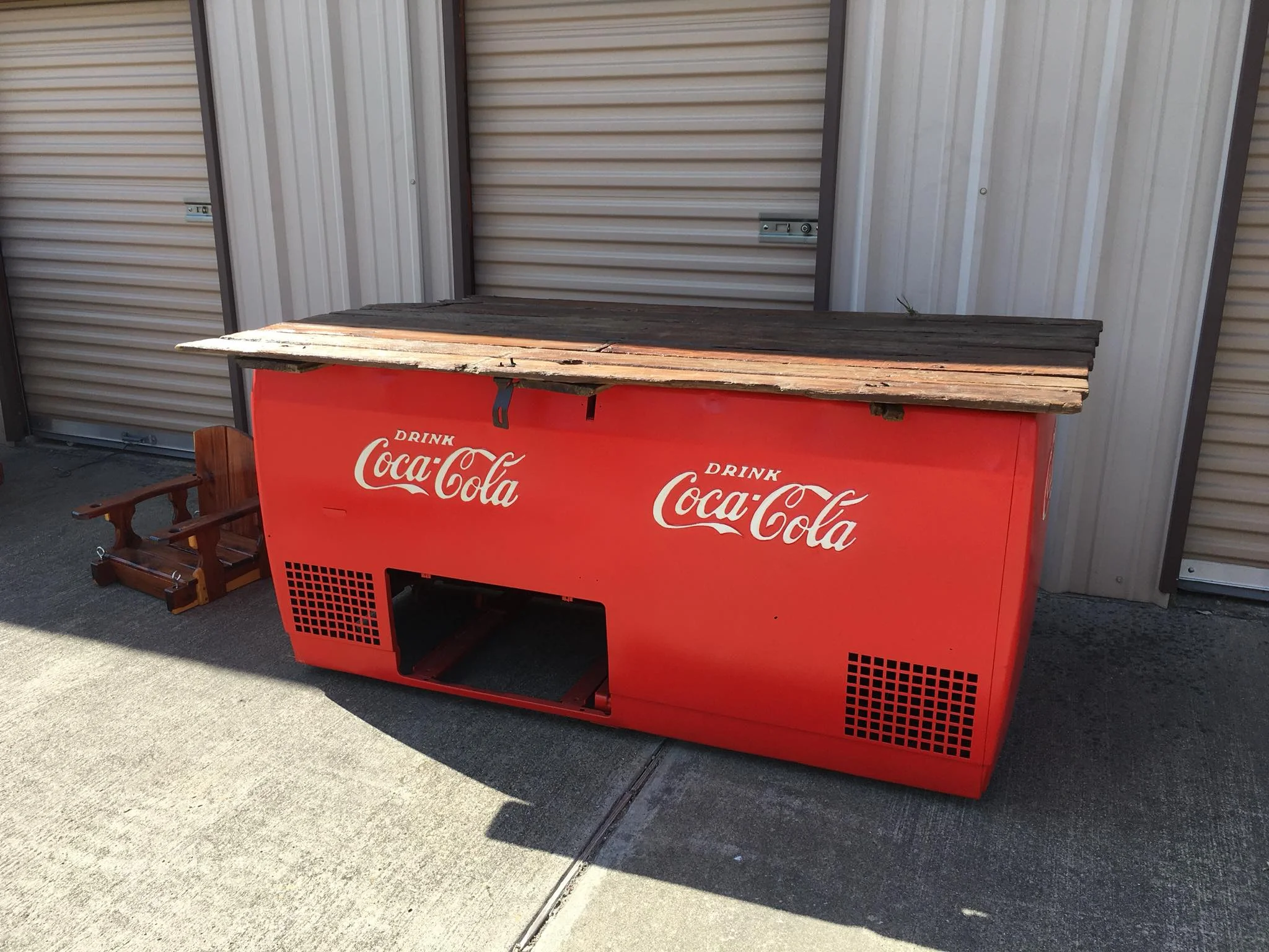 *HELPING ANGELS OF KAUFMAN COUNTY SIGNATURE ITEM* Custom Made Dual Coke Box Picnic Table. Includes 6 stools