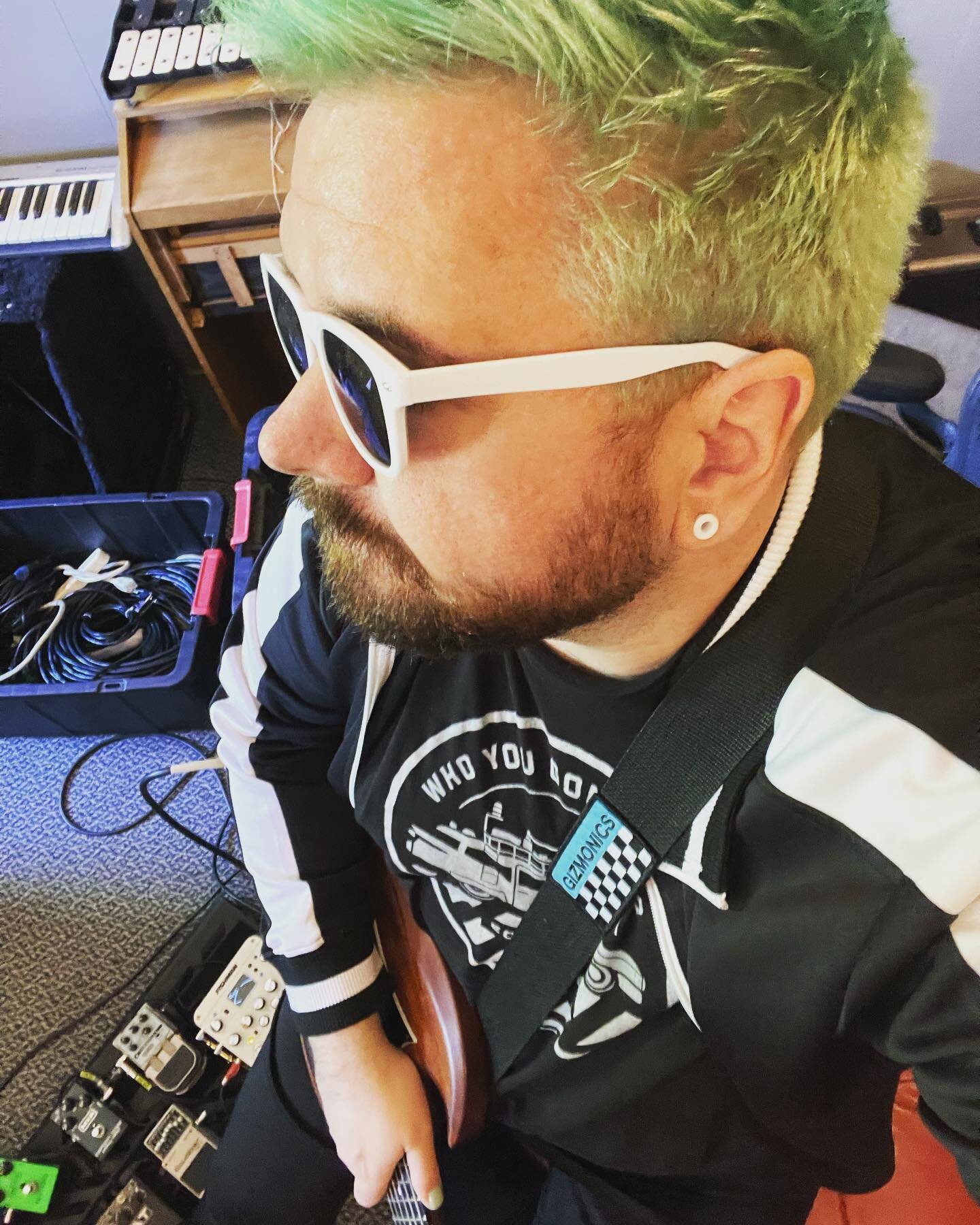 Tracking electric rhythm guitar and wearing sunglasses indoors day 😎