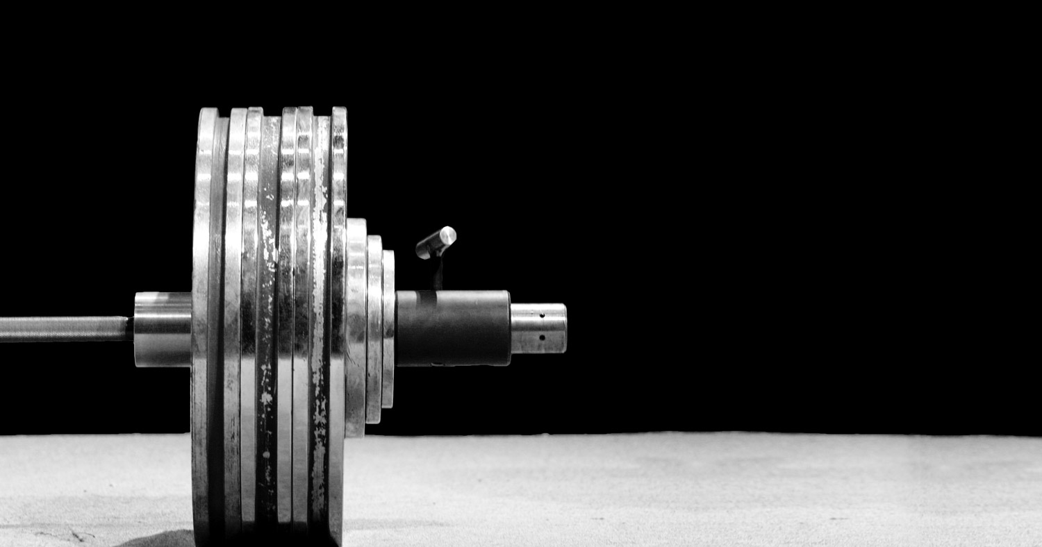 deadlift-bar-crowd.jpg