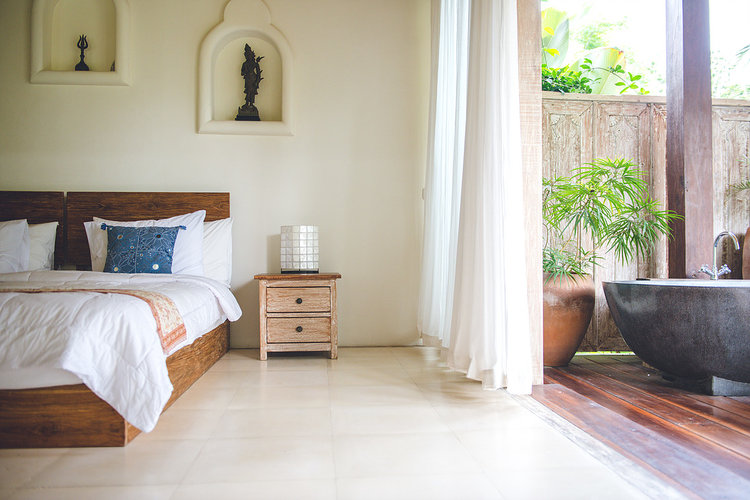 Ganapati+master+suite+flow+to+balcony.jpg