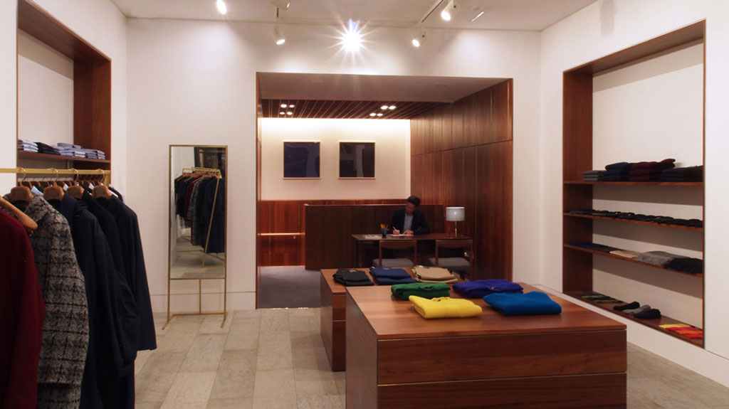 E.Tautz Menswear retail fixtures by HF Contracts.