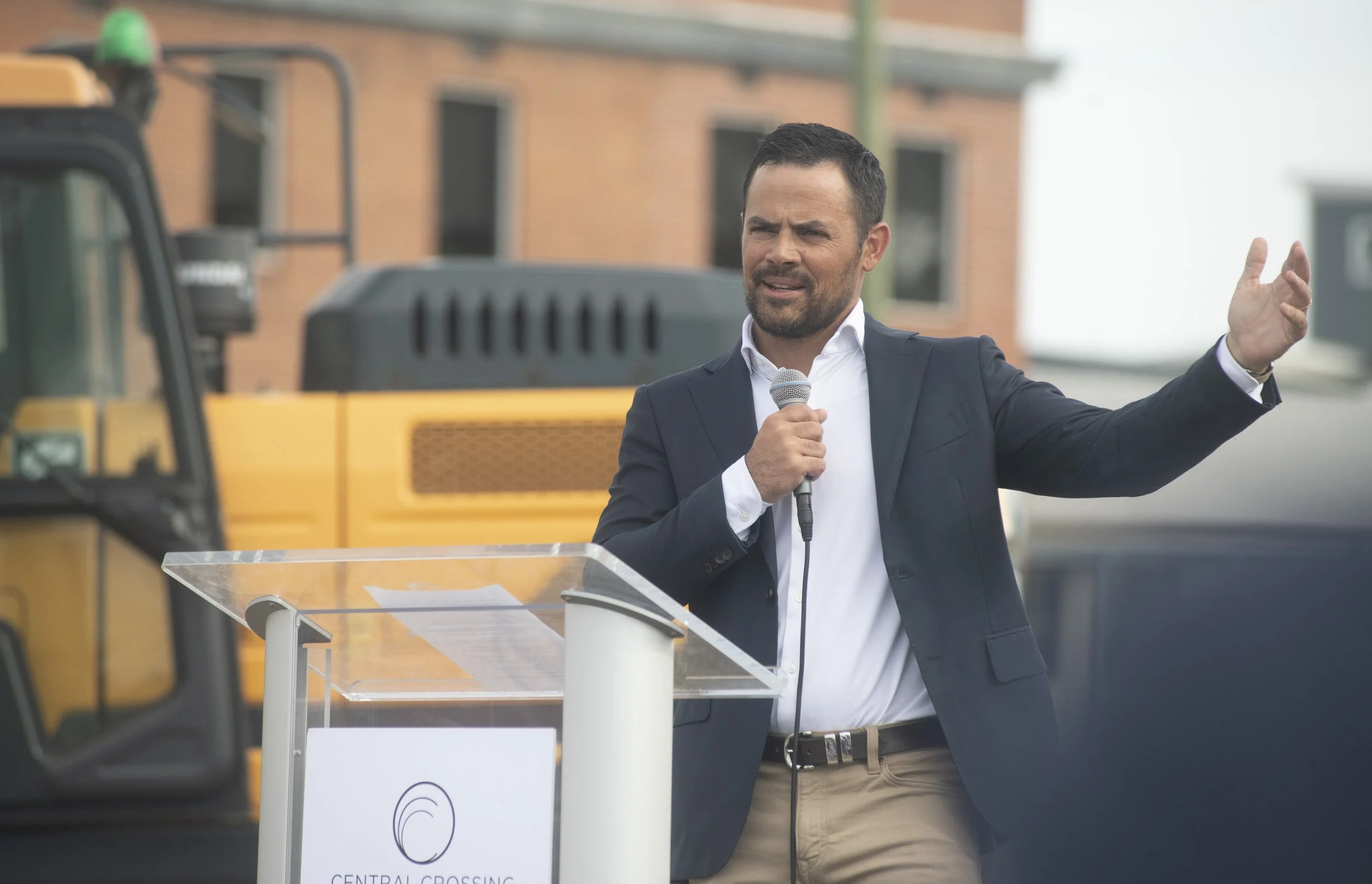 centralavegroundbreaking1116635.JPG