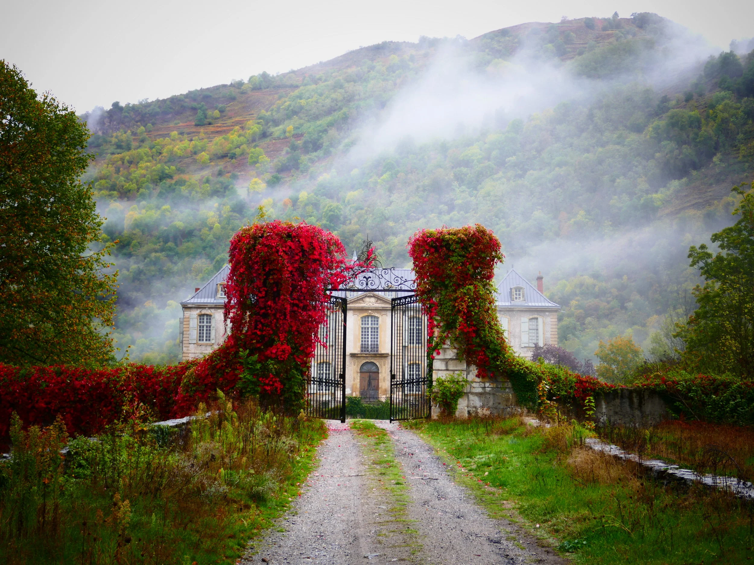 Old News Club | Renovating a castle to its former glory