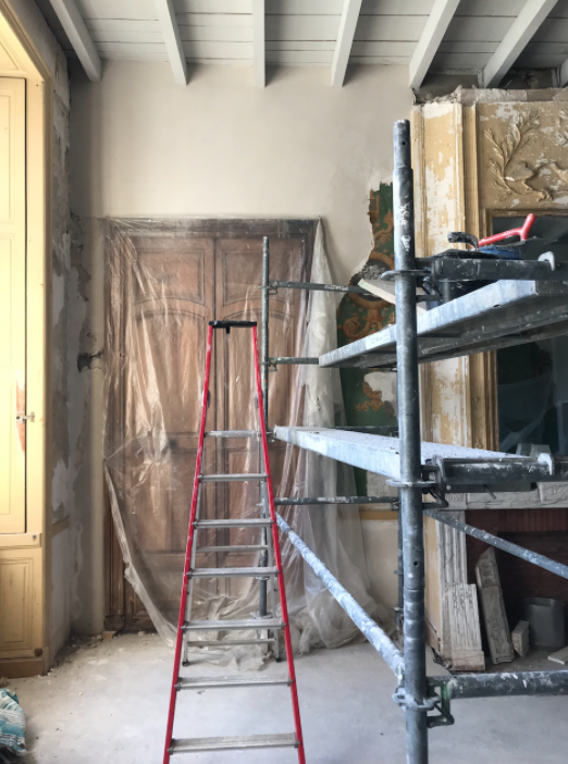 Plasterwork repairs&nbsp;in the Chambre Émeraude