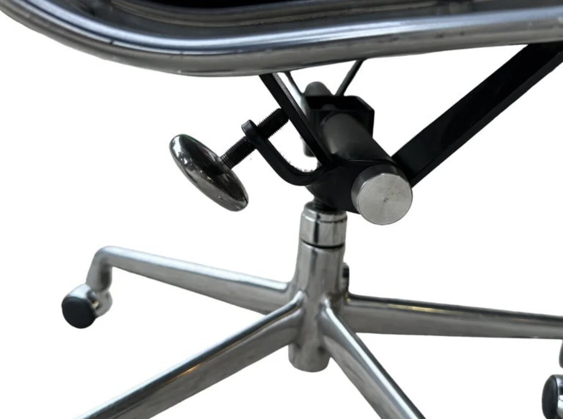 E984C572-45E8-4F41-962B-C92C69A94BC2