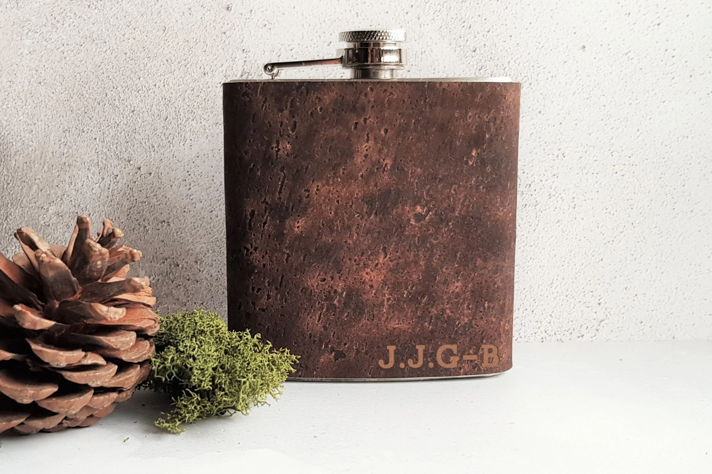 Vegan Cork Hip Flask - From £30 - HÔRD©