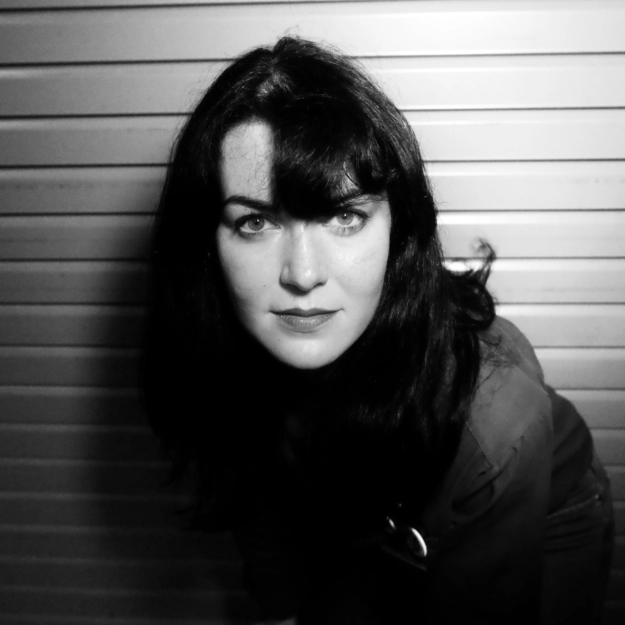 web portrait mobile closing201.jpg