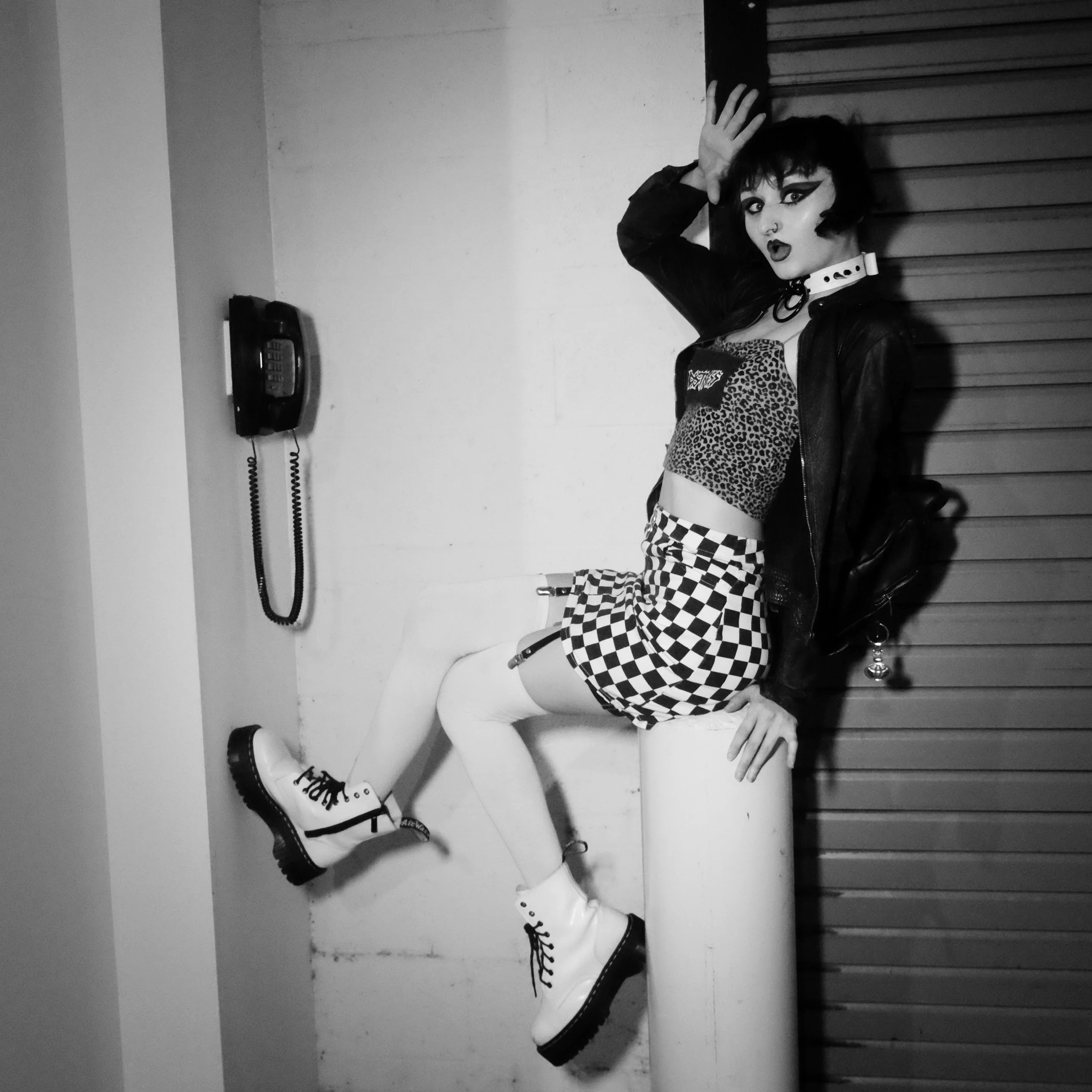 web portrait mobile closing183.jpg