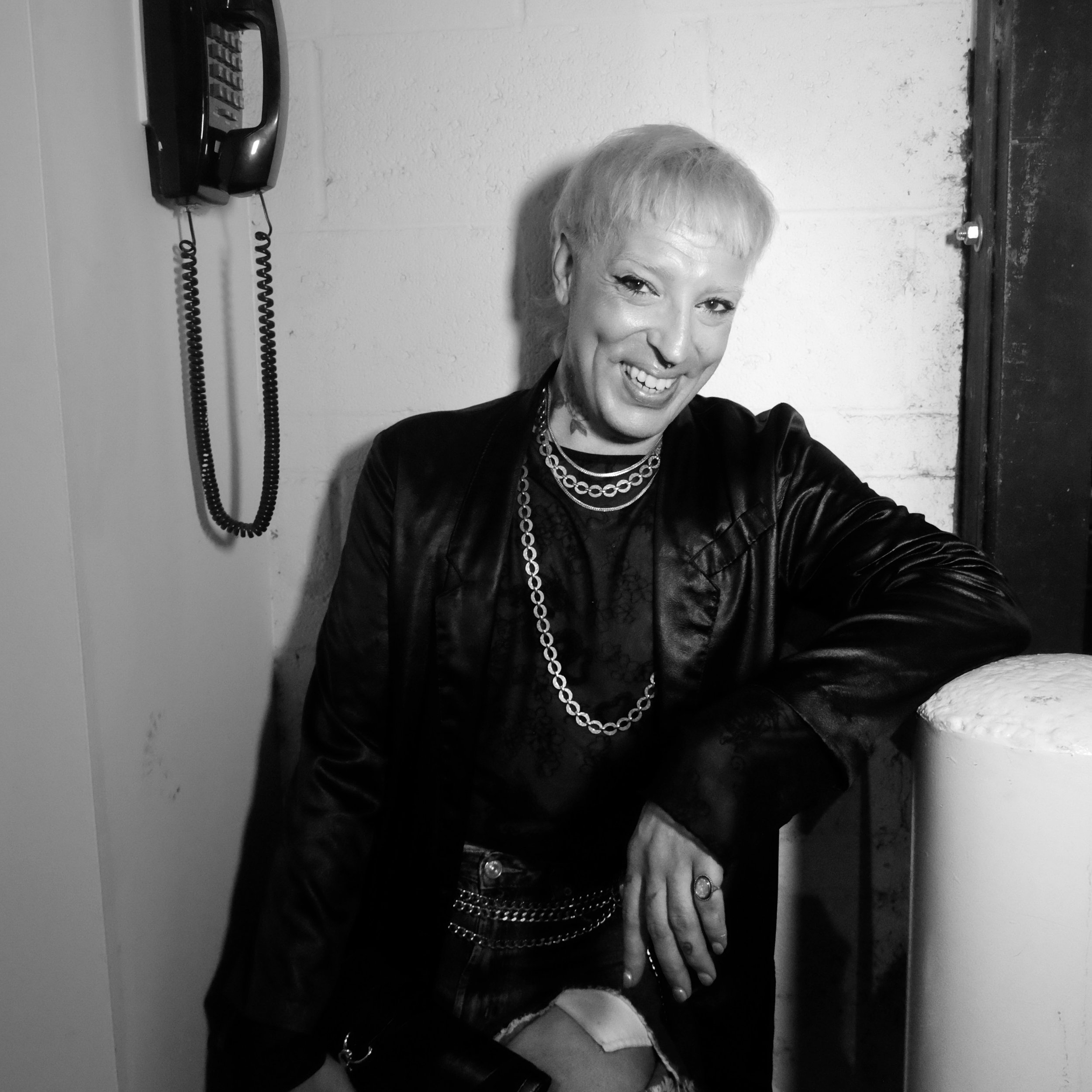 web portrait mobile closing241.jpg