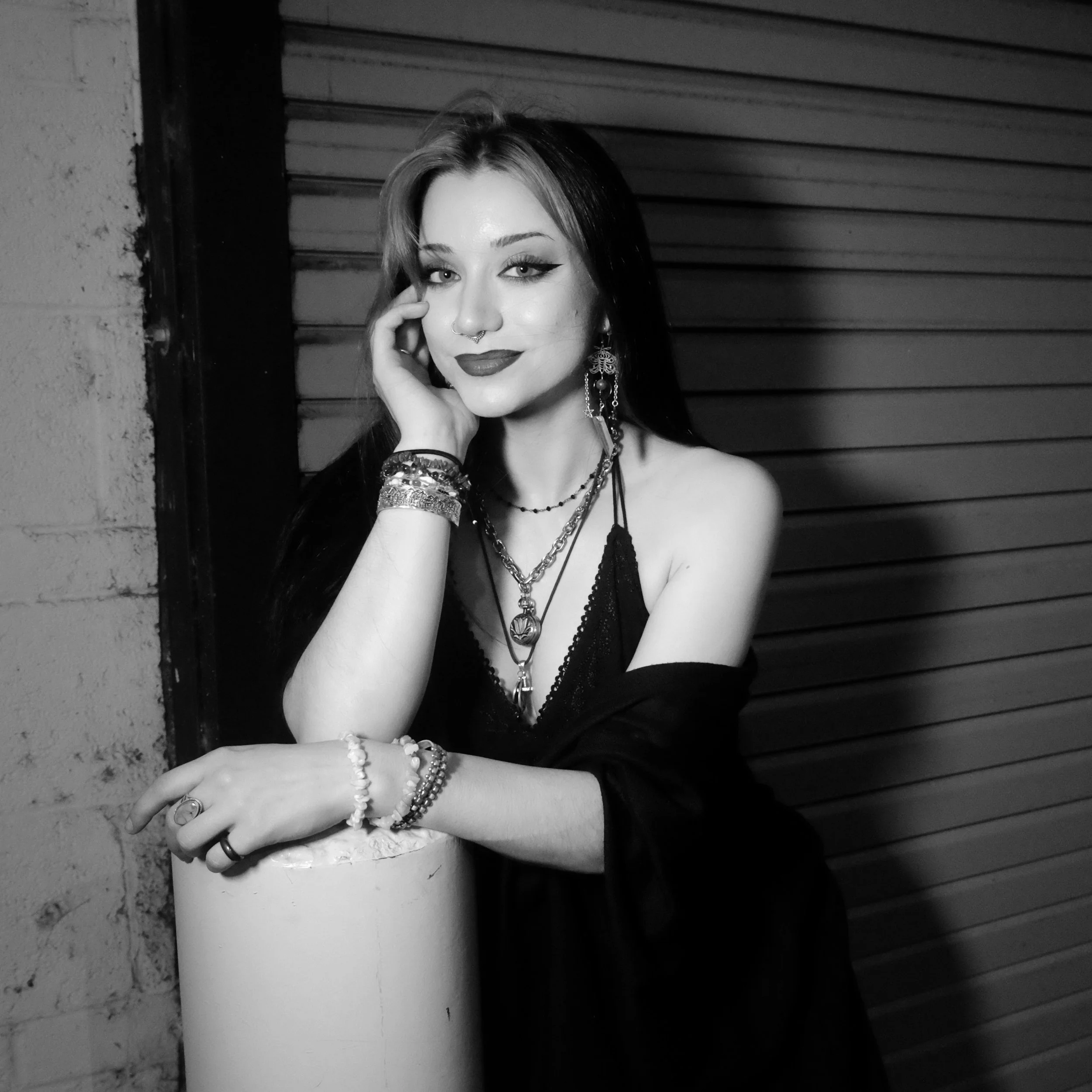 web portrait mobile closing170.jpg