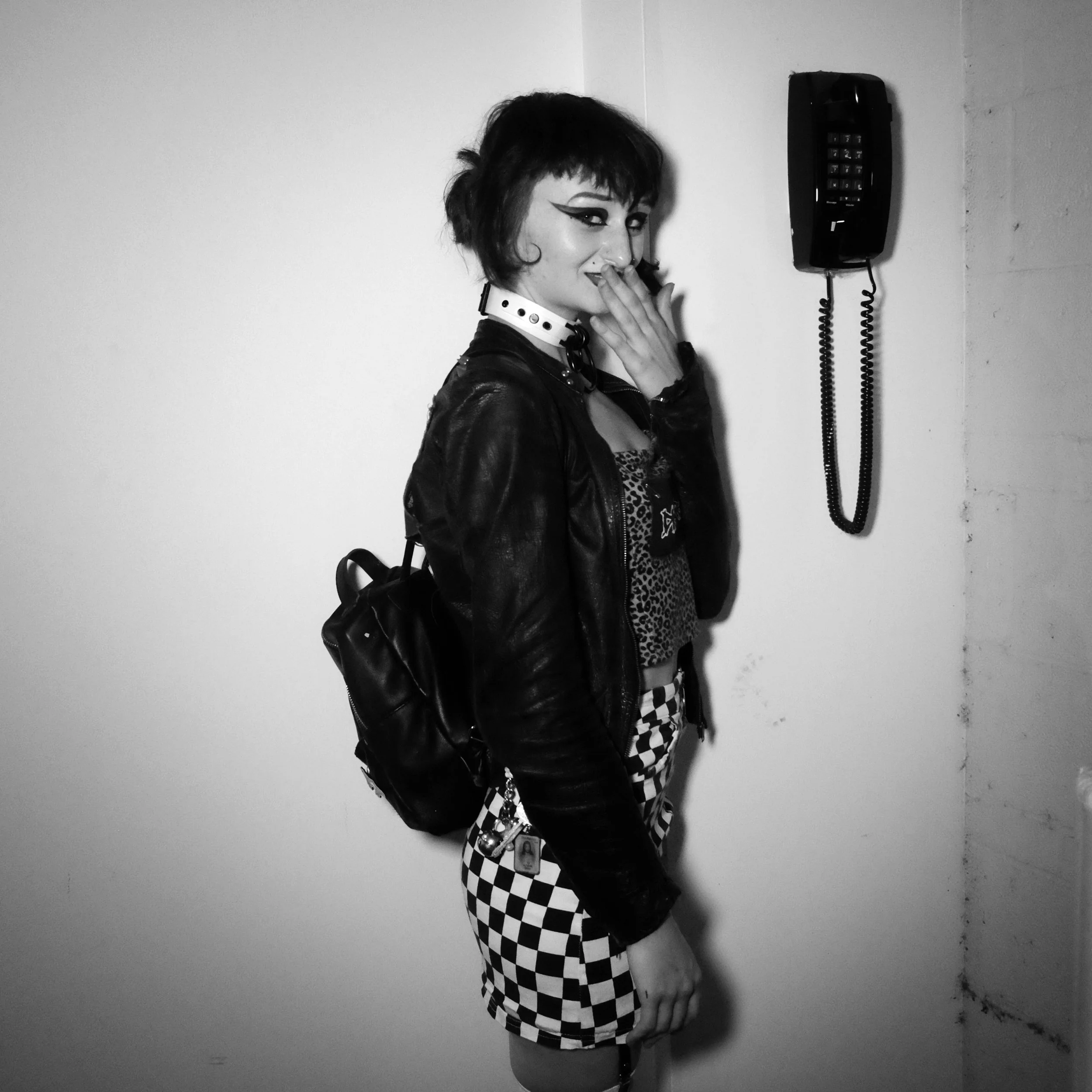 web portrait mobile closing184.jpg