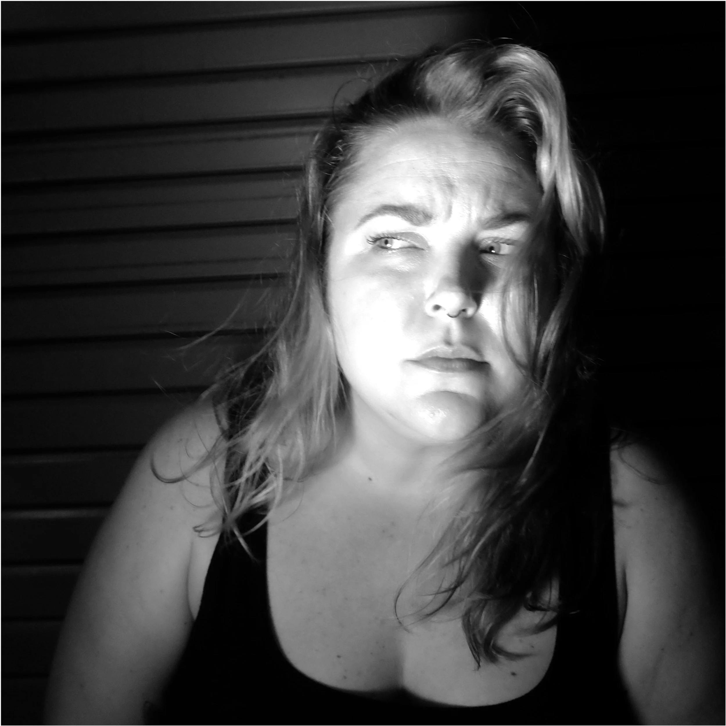 web portrait mobile closing216.jpg