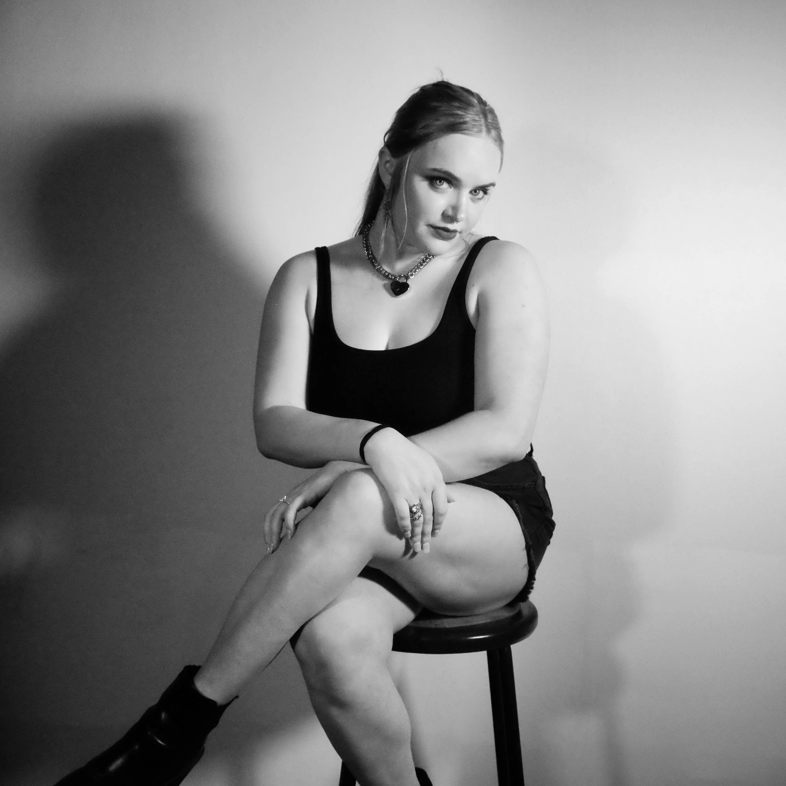 web portrait mobile closing102.jpg