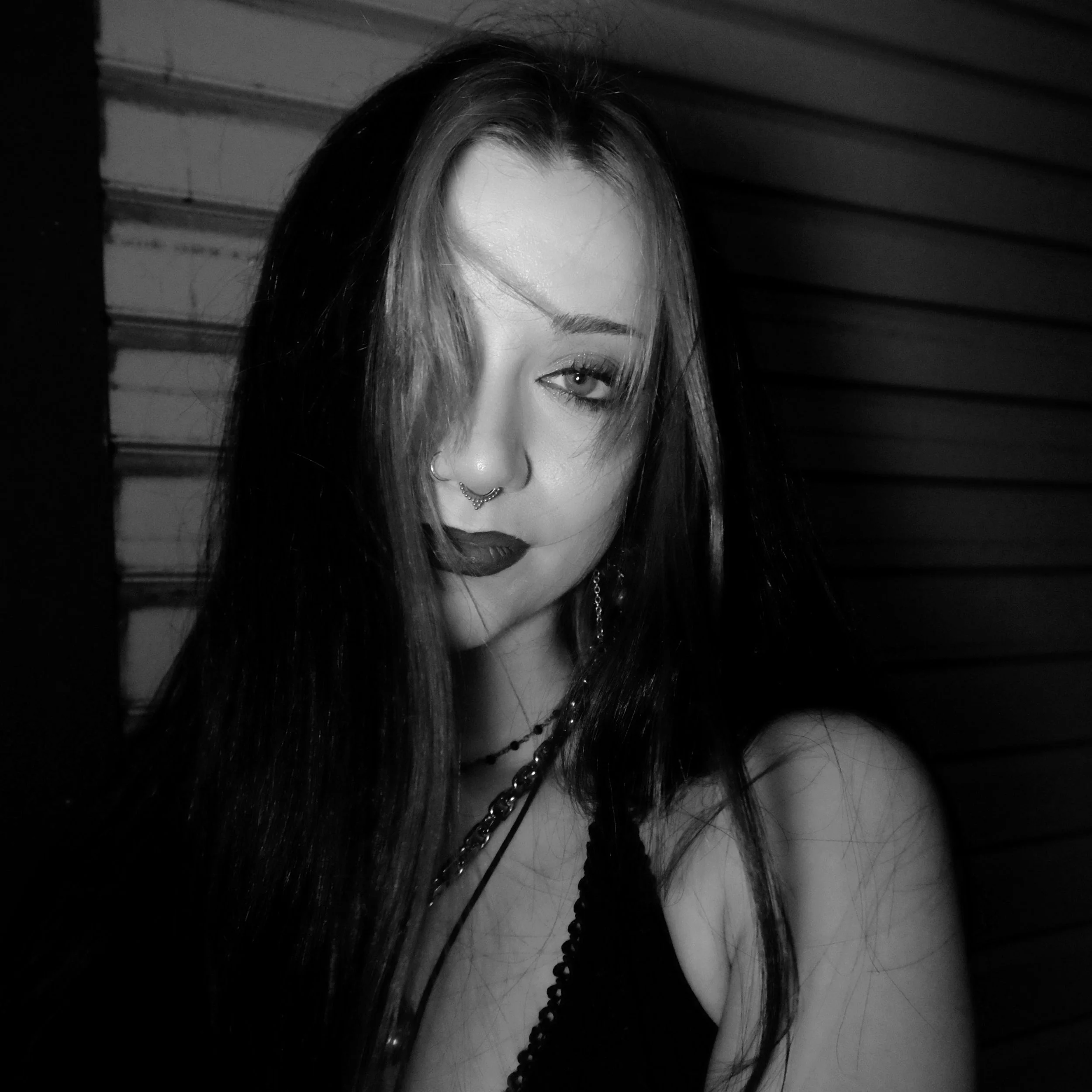 web portrait mobile closing174.jpg