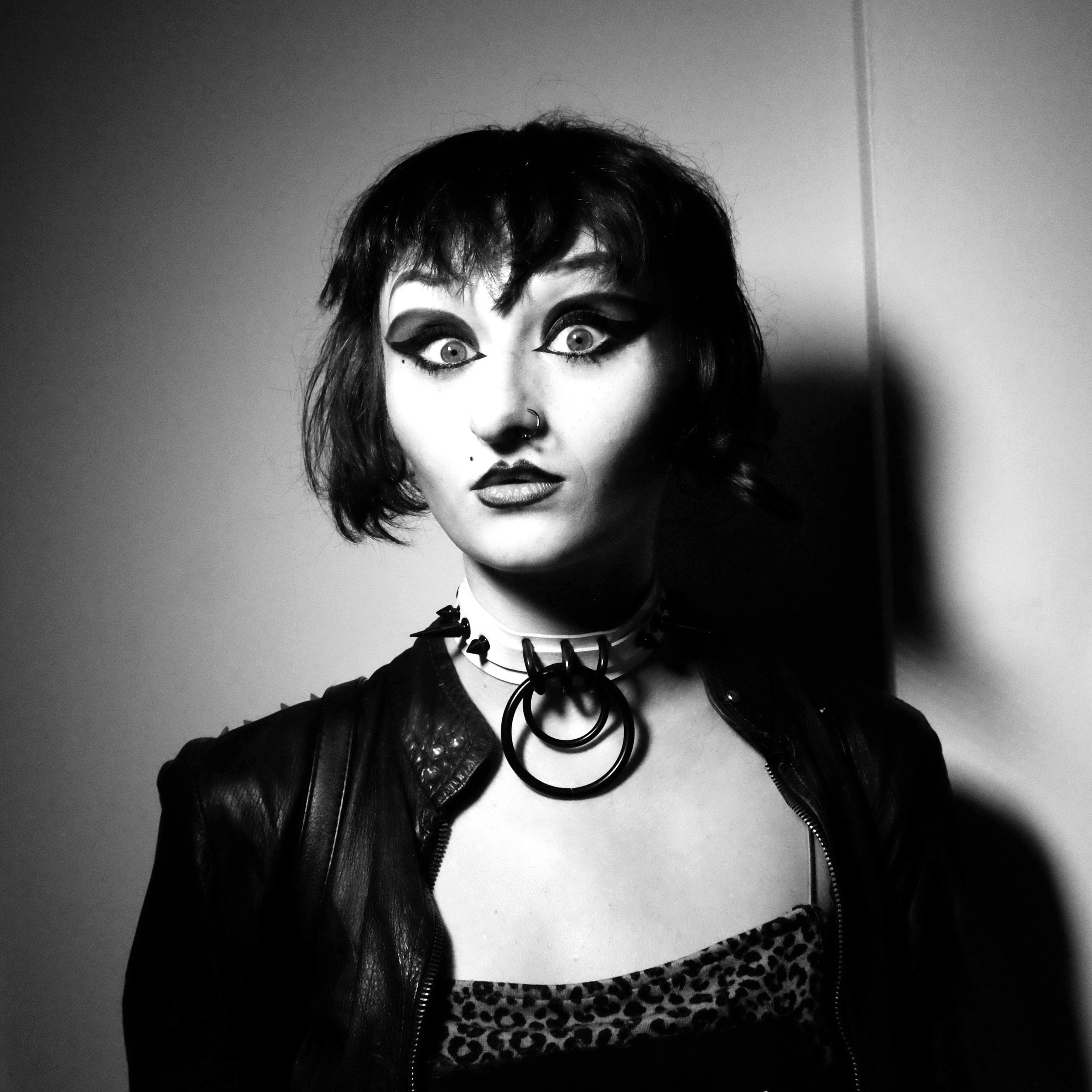 web portrait mobile closing187.jpg