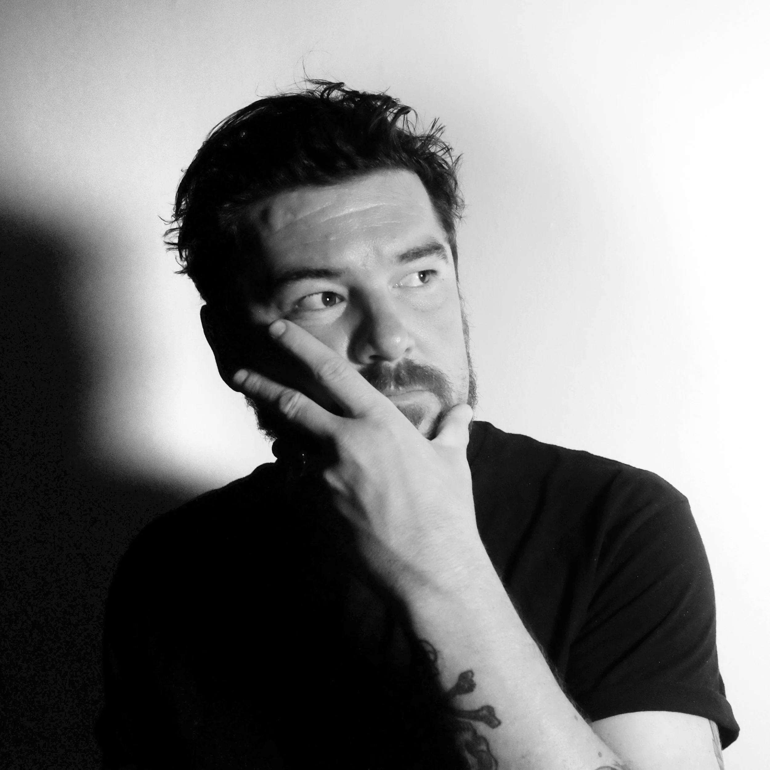 web portrait mobile closing82.jpg