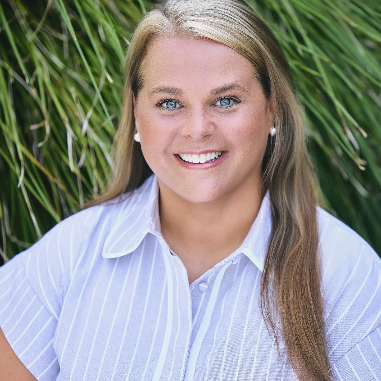 A headshot that matches your branding. 🤩Perfectly. 
Your brand is NOT necessarily what YOU think it.  It&rsquo;s how OTHERS describe you.  Start with your best image forward. 📆📲www.johnpyle.com