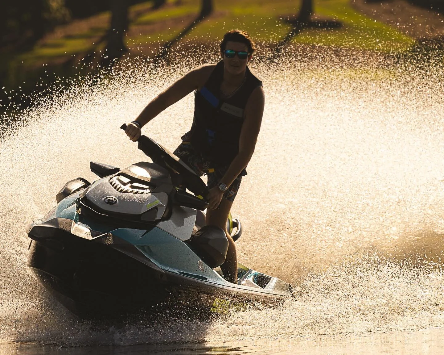 It&rsquo;s a different level of senior pictures.

(From on and above the lake) 🌊 

#jpylesenior
#waverunner
#backwaters

#classof2027 ➡️ www.JohnPyle.com