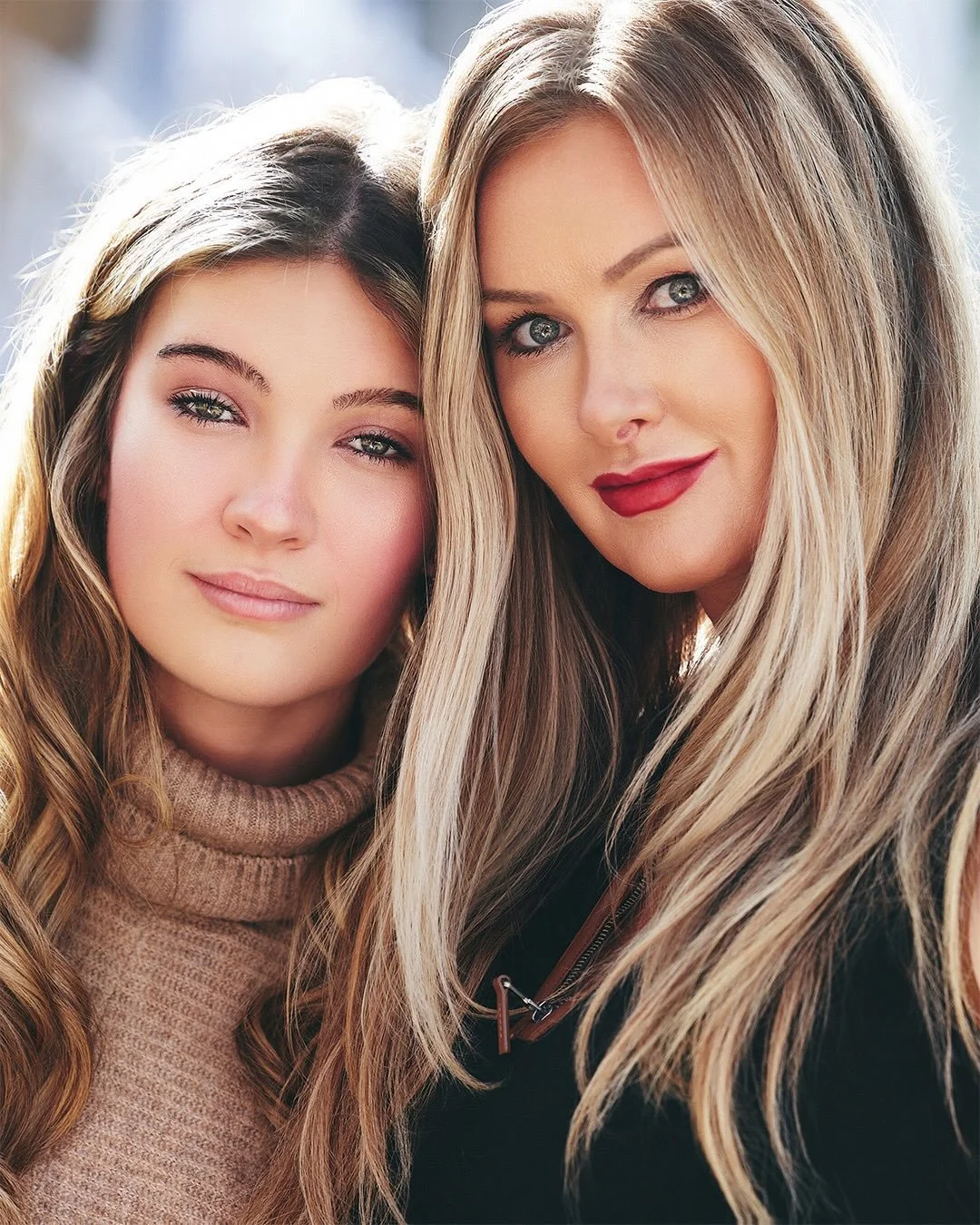 A favorite Mother/Daughter photoshoot. 
Images that become more valuable over time. 
#happymothersday❤️ 

#jpyle
#jpylesenior
#mothersday