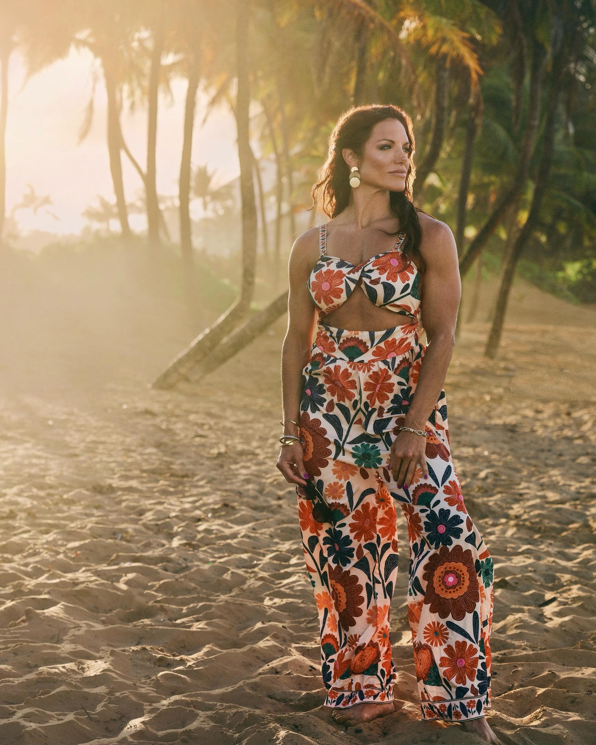 Sunset stroll and portraits on the northeast side of Puerto Rico 🇵🇷 🌅
@ever.jessicagray 

#jpyle
#editorial
#sunset
#puertorico🇵🇷