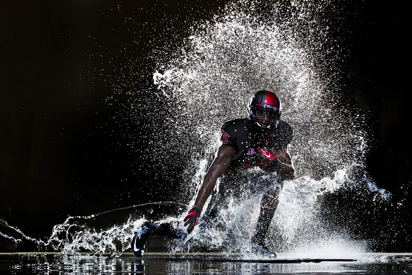  Davante Adams Water Shoot 