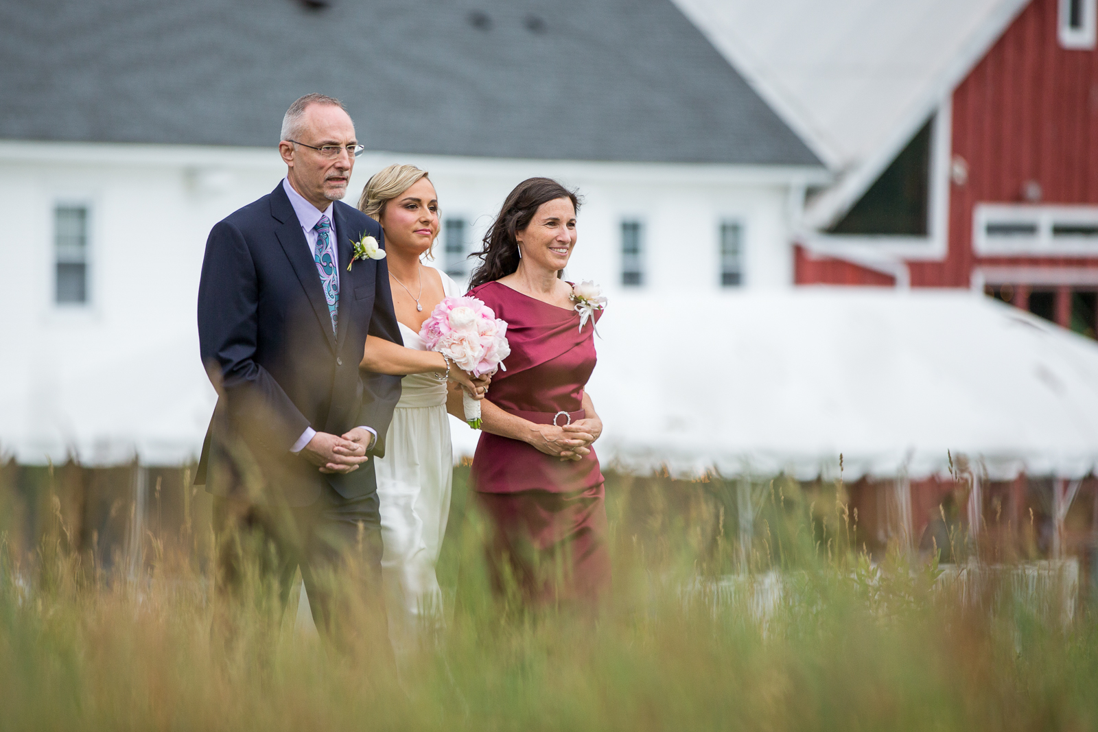 Four_Wings_Photography_Wedding_Red_Barn_at_Hampshire_College-25.jpg