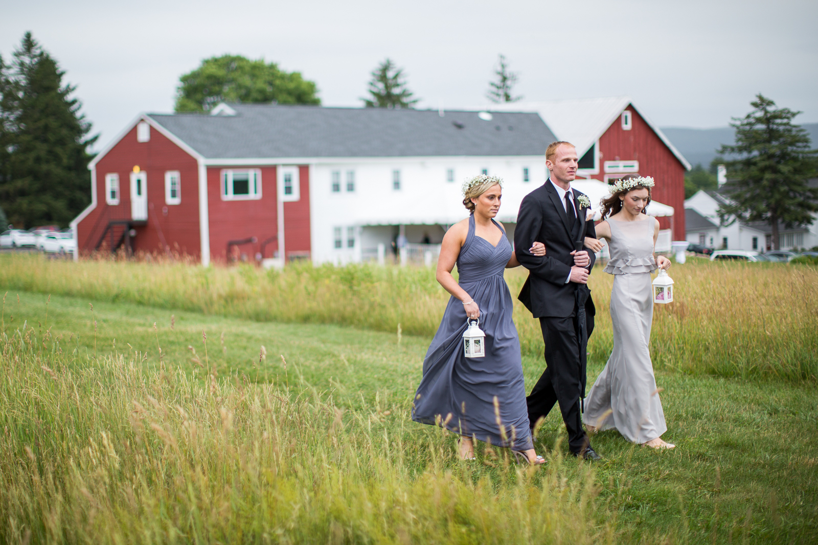 Four_Wings_Photography_Wedding_Red_Barn_at_Hampshire_College-24.jpg
