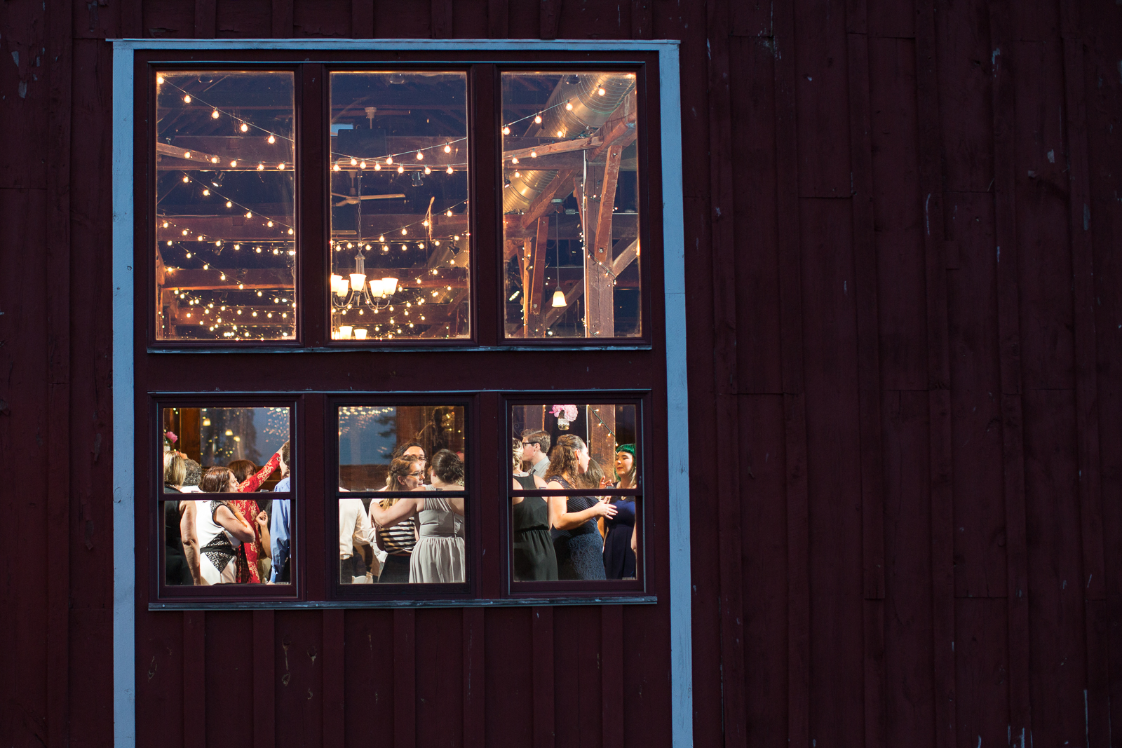 Four_Wings_Photography_Wedding_Red_Barn_at_Hampshire_College-46.jpg