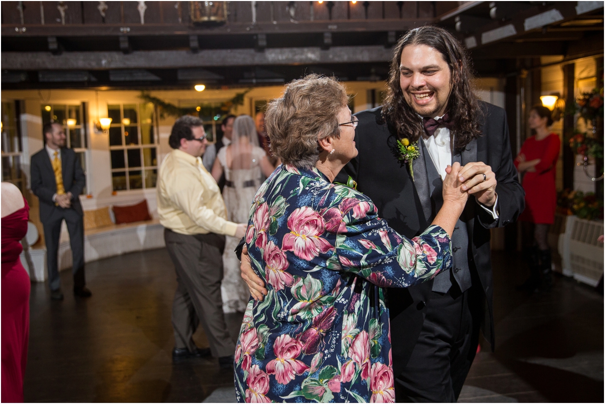 Somerville-Theater-Cambridge-Boat-Club-Wedding-Four-Wings-Photography_0057.jpg