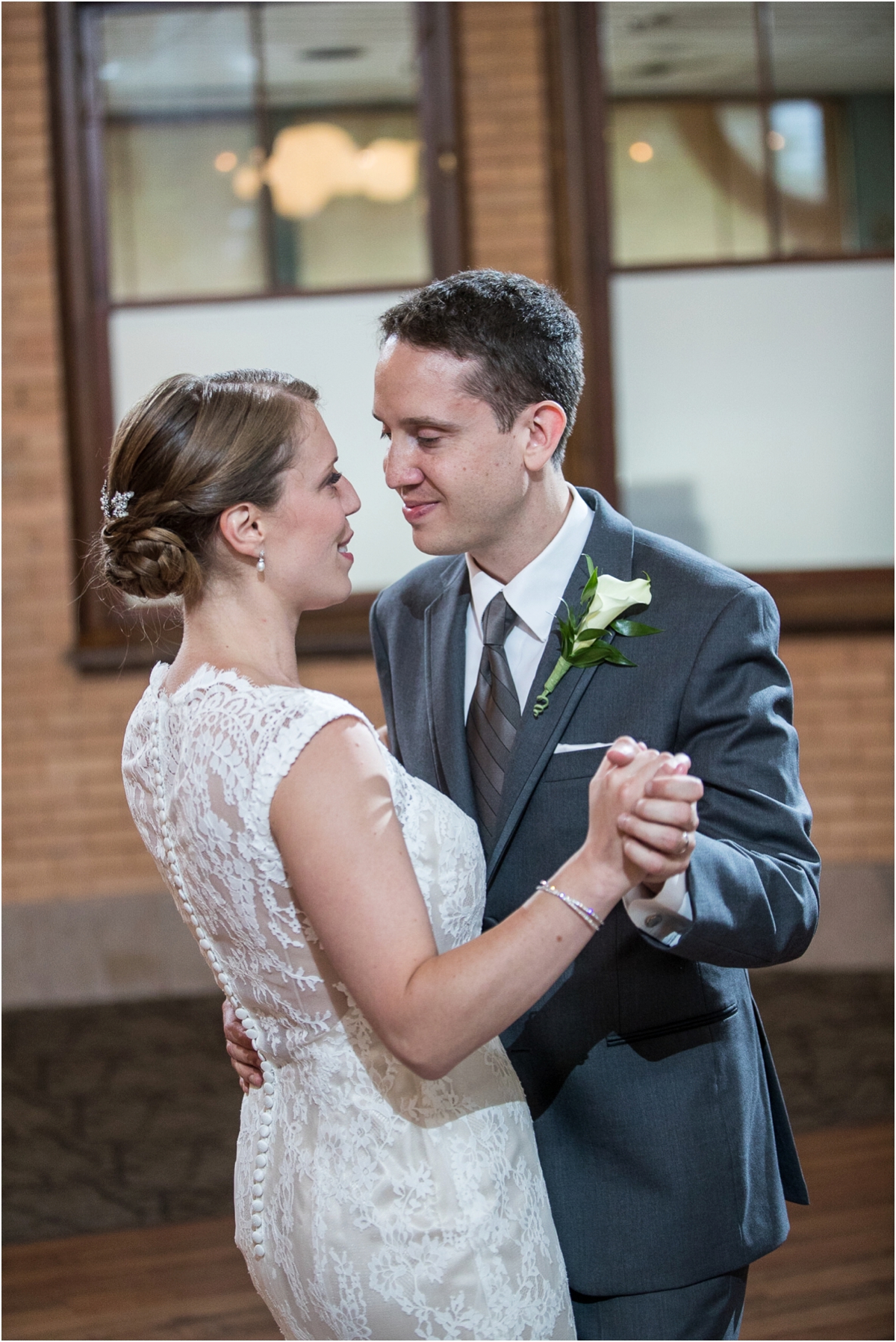 Northampton-Union-Station-Wedding-Four-Wings-Photography_0073.jpg