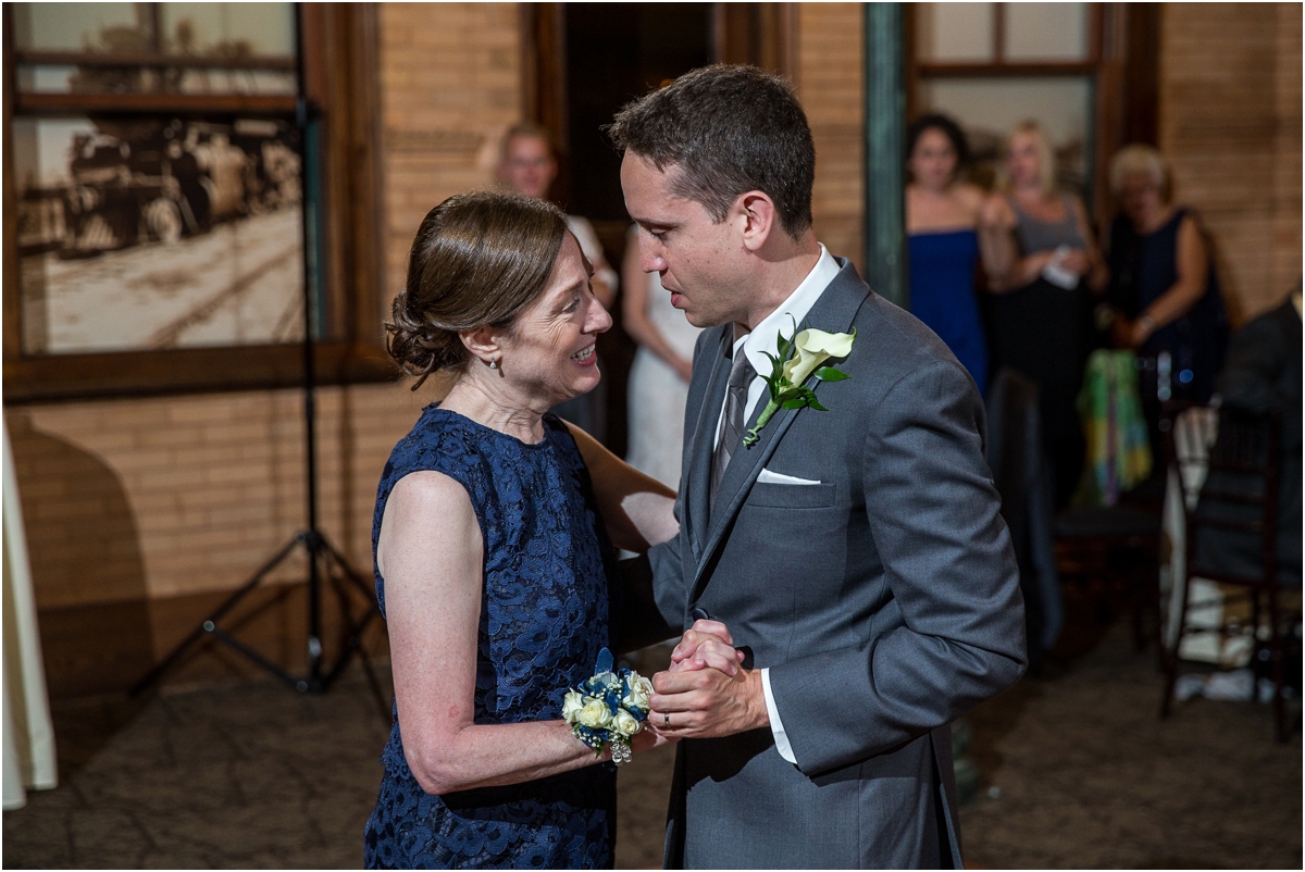 Northampton-Union-Station-Wedding-Four-Wings-Photography_0089.jpg