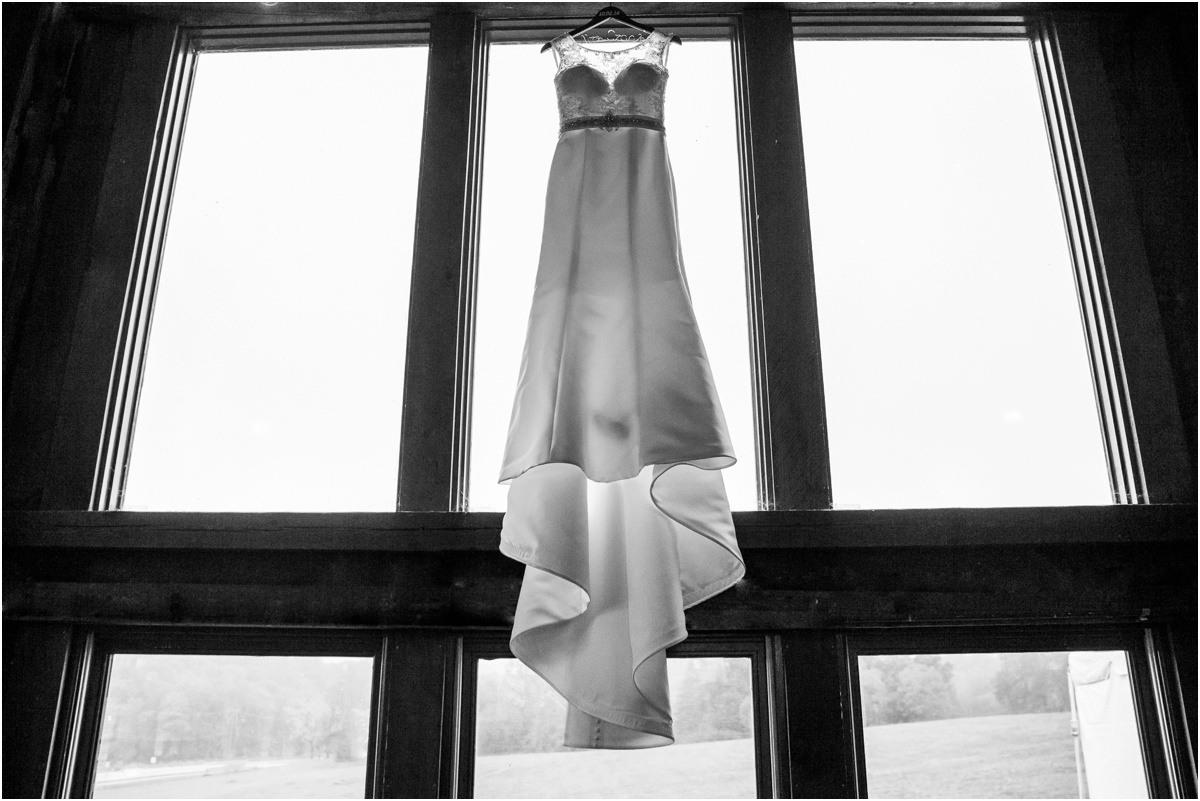 Wedding-at-the-Red-Barn-at-Hampshire-College-Four-Wings-Photography_0002.jpg