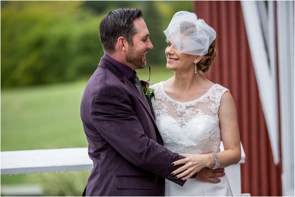 Wedding-at-the-Red-Barn-at-Hampshire-College-Four-Wings-Photography_0027.jpg