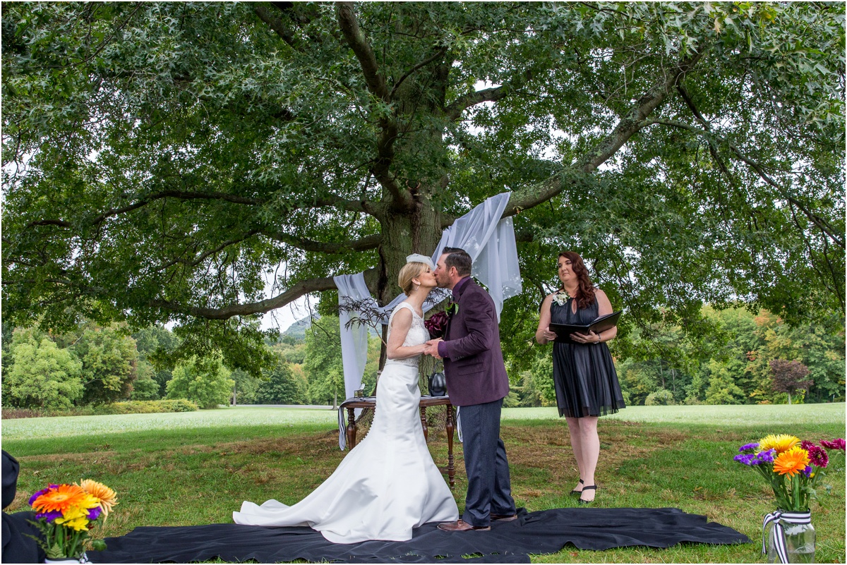 Wedding-at-the-Red-Barn-at-Hampshire-College-Four-Wings-Photography_0047.jpg