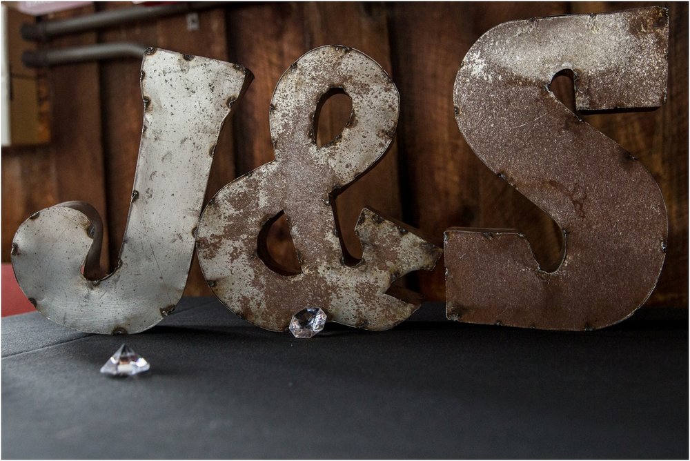 Wedding-at-the-Red-Barn-at-Hampshire-College-Four-Wings-Photography_0056.jpg