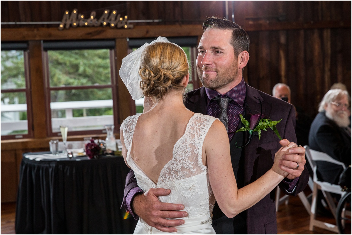 Wedding-at-the-Red-Barn-at-Hampshire-College-Four-Wings-Photography_0063.jpg