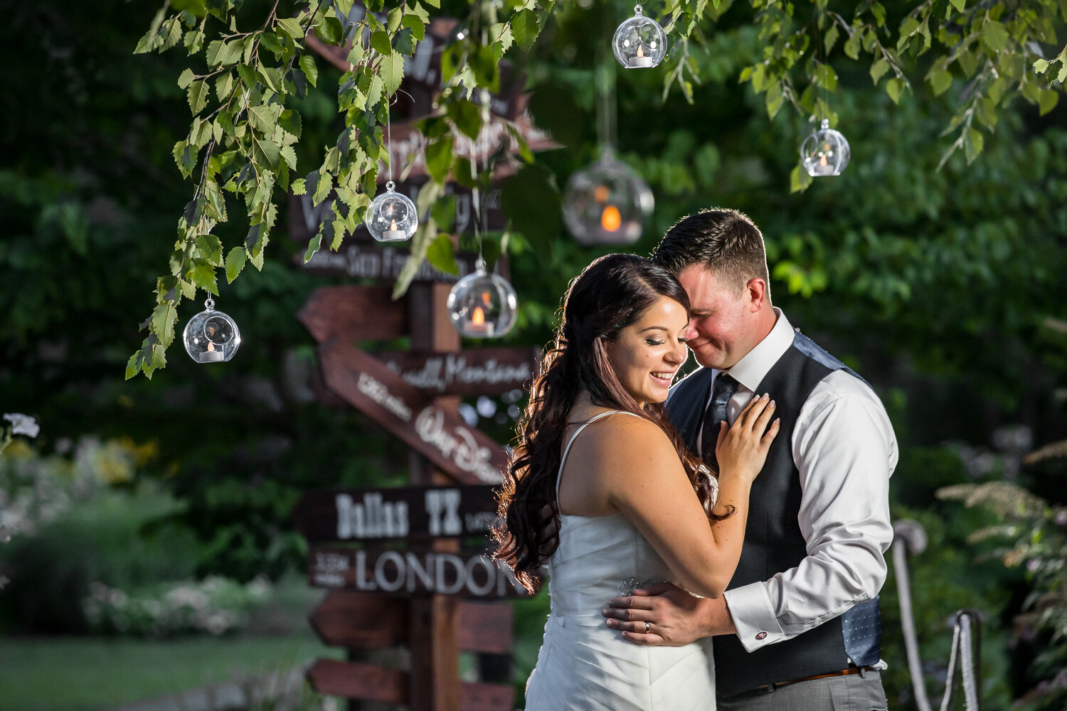 Quonquont-Farm-Wedding-Four-Wings-Fhotography-39.jpg