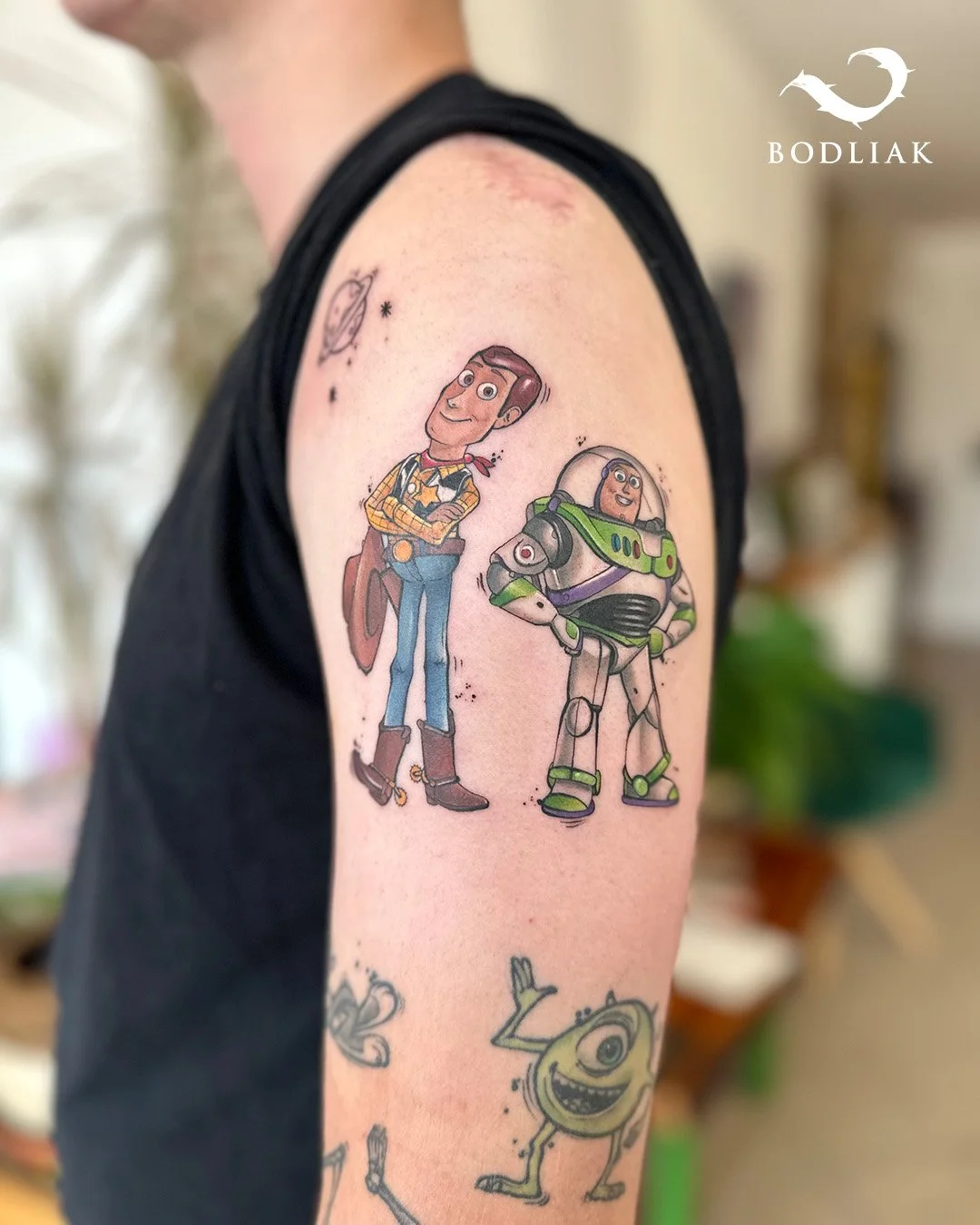 Do nekonečna a e&scaron;te ďalej!🚀🤠

🌐www.bodliak.sk/galeria-nikoleta

Nika vytvorila pre Tobiasa autorsk&yacute; n&aacute;vrh ikonickej dvojice z Toy Story! Woody a Buzz Lightyear tak na&scaron;li svoje trval&eacute; miesto a dopĺňaj&uacute; ďal&