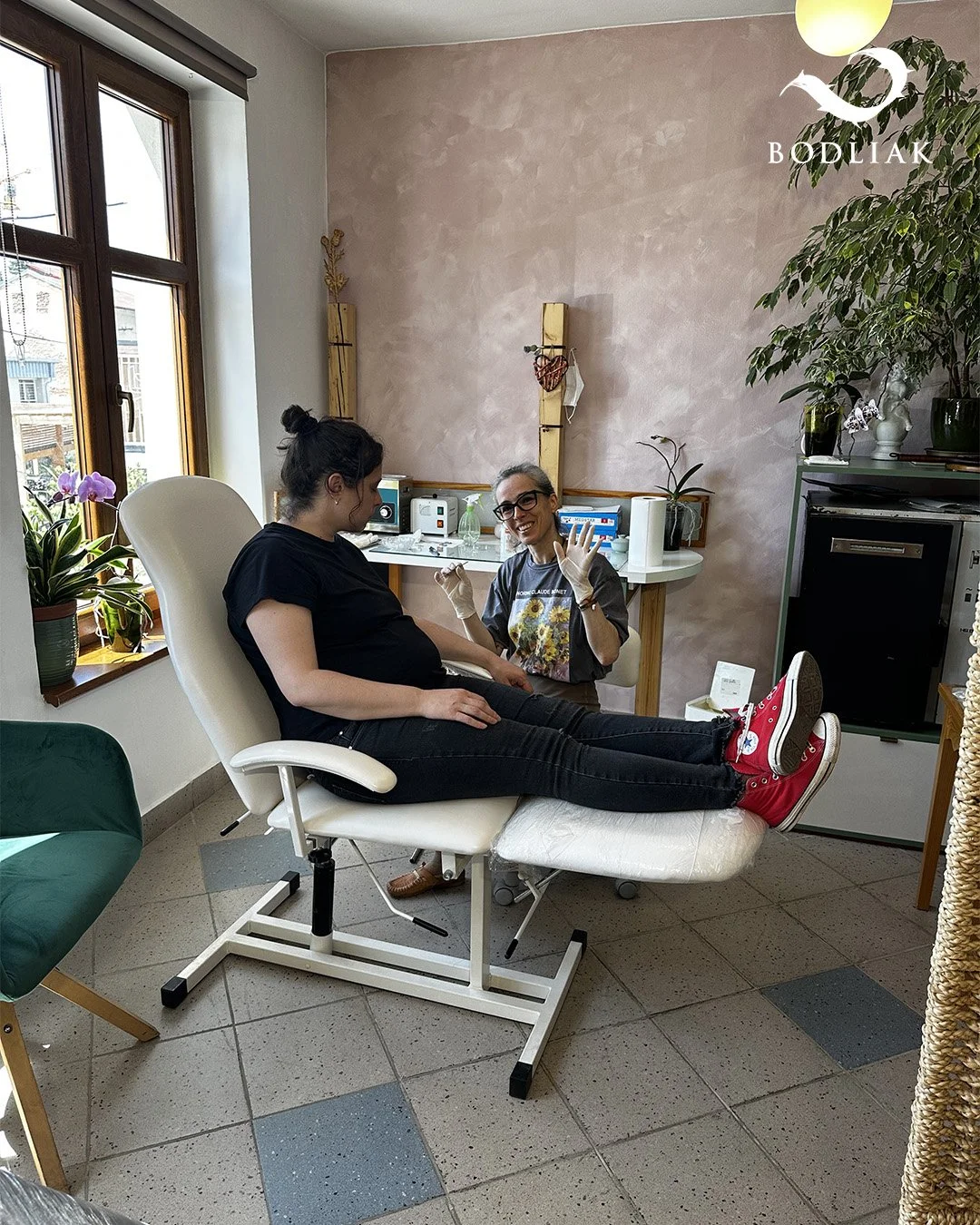 Keď sa rozhodnete, že už ho nechcete.
VYBRATIE MICRODERMALU. 

🌐www.bodliak.sk/piercing-a-microdermal

Dnes tu m&aacute;me tro&scaron;ku odli&scaron;n&yacute; post, než na ak&eacute; ste zvyknut&iacute;. Život piercera prin&aacute;&scaron;a aj situ&