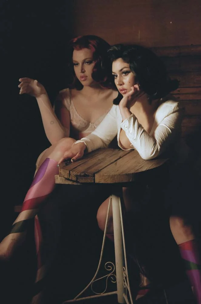 Sateen-Sitting-10.jpg