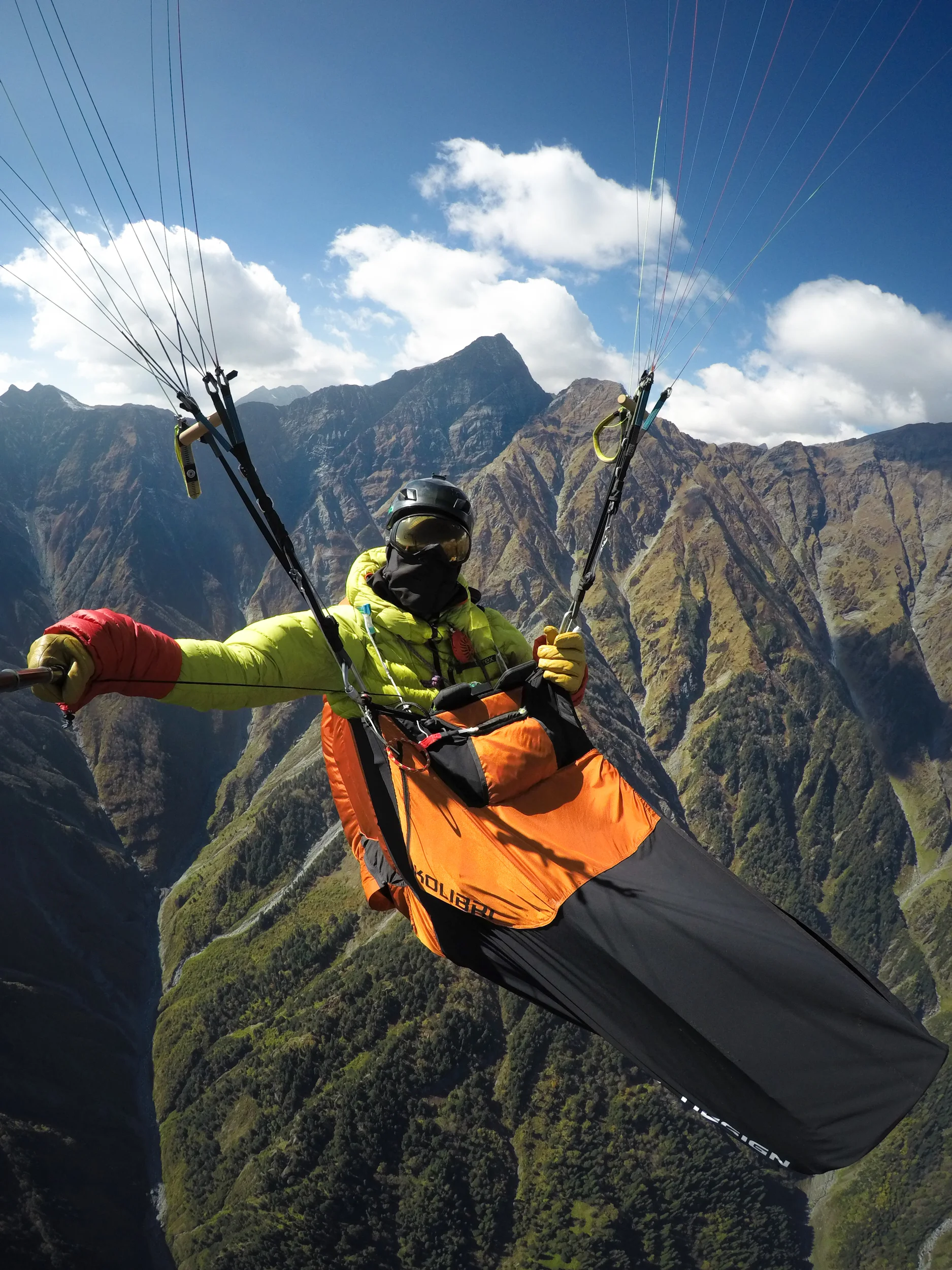 paraglider-himalaya-mountains-india.jpg