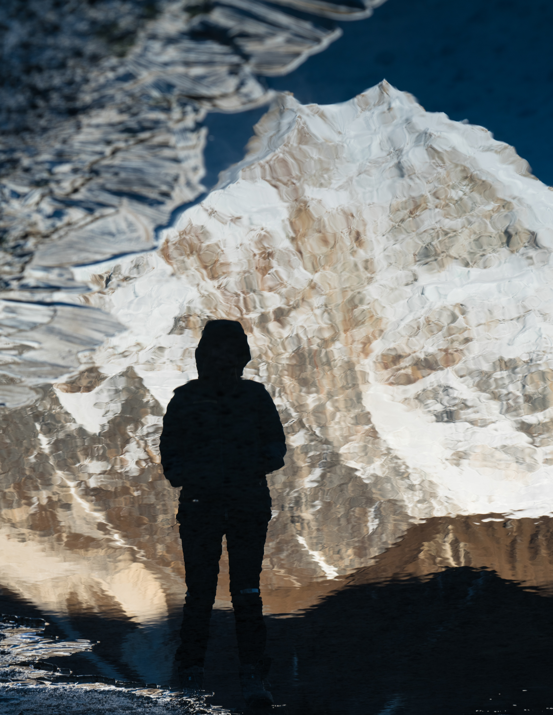 manaslu-himalaya-reflection-nepal.jpg