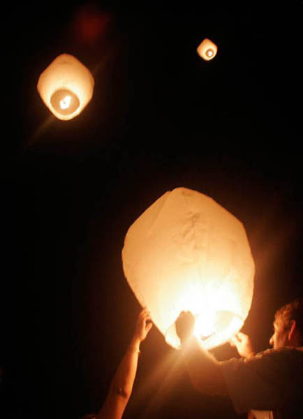 sky-lantern2.jpg